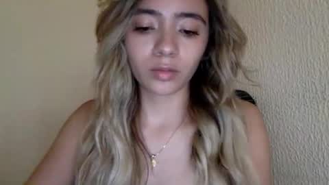 majo_gomezz online show from March 12, 9:43 pm