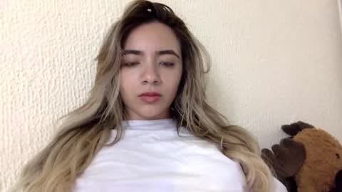 majo_gomezz online show from April 7, 1:06 am
