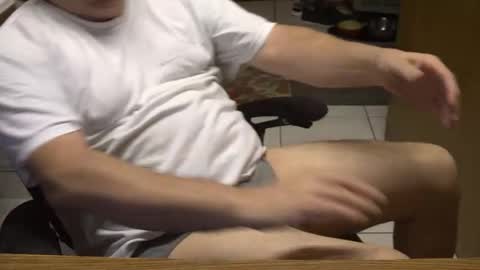 Snapshot of majormike34 chatting on February 15, 6:21 am majormike34 online show from February 15, 6:21 am