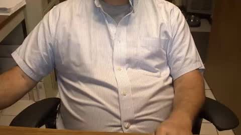 Snapshot of majormike34 chatting on May 10, 12:43 pm majormike34 online show from May 10, 12:43 pm