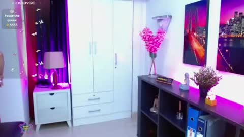Snapshot of makarena_medina chatting on June 25, 6:34 pm Makarena online show from June 25, 6:34 pm