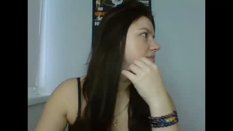 Snapshot of make_mesmile chatting on February 15, 7:51 am make_mesmile online show from February 15, 7:51 am