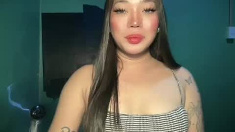 Snapshot of makemesquirt_xxx chatting on May 20, 1:45 am KEANA online show from May 20, 1:45 am