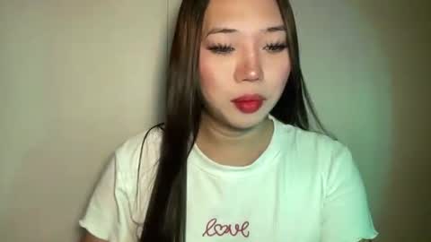 Snapshot of makemesquirt_xxx chatting on August 3, 1:04 am KEANA online show from August 3, 1:04 am