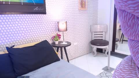 makena online show from February 25, 3:31 am