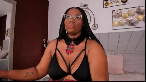 makena online show from October 17, 3:42 am