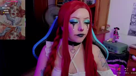Snapshot of maki33_ chatting on June 10, 11:57 pm petite clown online show from June 10, 11:57 pm