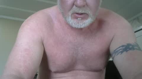 makinit08 online show from April 9, 10:04 pm