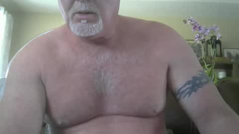 Snapshot of makinit0808 chatting on May 21, 8:49 pm makinit0808 online show from May 21, 8:49 pm