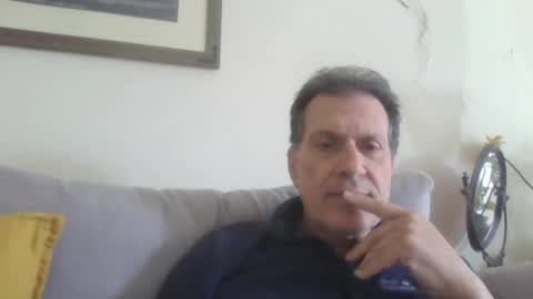 Snapshot of makis8989 chatting on December 5, 10:01 am makis8989 online show from December 5, 10:01 am