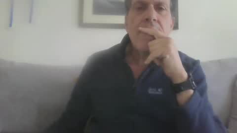 Snapshot of makis8989 chatting on December 6, 8:48 am makis8989 online show from December 6, 8:48 am