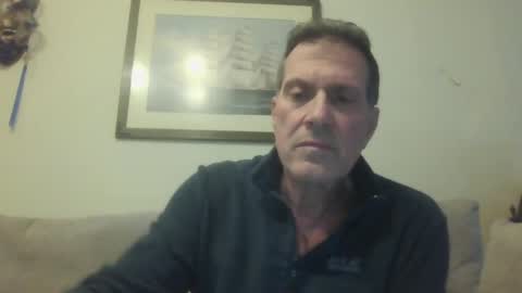Snapshot of makis8989 chatting on December 14, 3:04 pm makis8989 online show from December 14, 3:04 pm