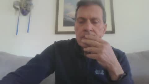 Snapshot of makis8989 chatting on December 18, 7:04 am makis8989 online show from December 18, 7:04 am