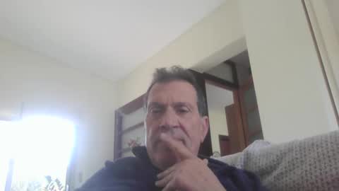 Snapshot of makis8989 chatting on December 24, 8:00 am makis8989 online show from December 24, 8:00 am