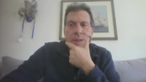 Snapshot of makis8989 chatting on January 5, 8:00 am makis8989 online show from January 5, 8:00 am