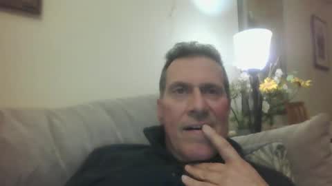 Snapshot of makis8989 chatting on February 3, 8:46 pm makis8989 online show from February 3, 8:46 pm