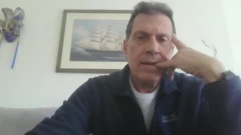 Snapshot of makis8989 chatting on February 15, 8:11 am makis8989 online show from February 15, 8:11 am