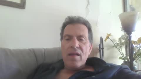 Snapshot of makis8989 chatting on March 9, 2:21 pm makis8989 online show from March 9, 2:21 pm