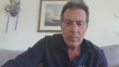 Snapshot of makis8989 chatting on March 11, 7:37 am makis8989 online show from March 11, 7:37 am