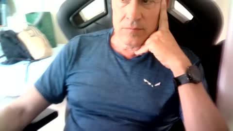 Snapshot of makis8989 chatting on May 11, 7:36 am makis8989 online show from May 11, 7:36 am