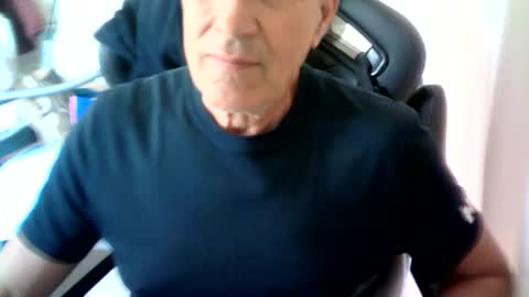 Snapshot of makis8989 chatting on May 22, 7:48 am makis8989 online show from May 22, 7:48 am