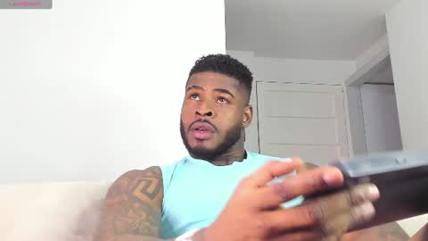 Snapshot of makonneen chatting on June 12, 5:06 am Makonnen online show from June 12, 5:06 am