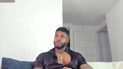 Snapshot of makonneen chatting on July 1, 10:06 am Makonnen online show from July 1, 10:06 am