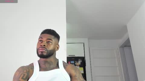 Snapshot of makonneen chatting on July 2, 3:17 am Makonnen online show from July 2, 3:17 am