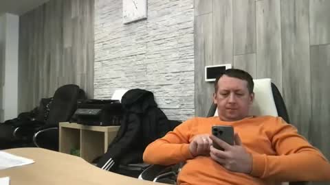 maksoffice online show from March 6, 7:16 am