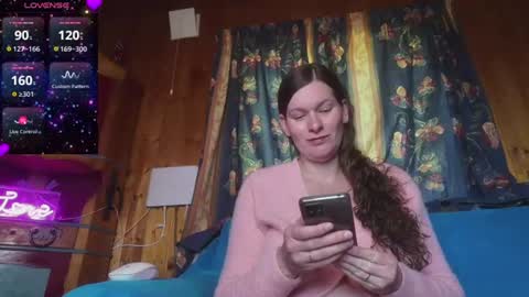 Snapshot of mal_meow chatting on July 20, 7:11 am Mal Dee online show from July 20, 7:11 am