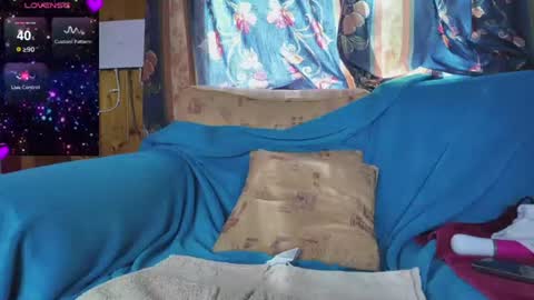 Snapshot of mal_meow chatting on July 28, 12:48 pm Mal Dee online show from July 28, 12:48 pm