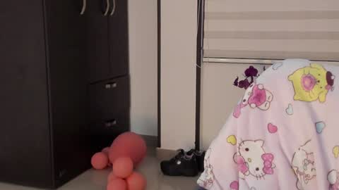 Snapshot of mal_norma chatting on December 11, 10:38 pm Mal Norma online show from December 11, 10:38 pm