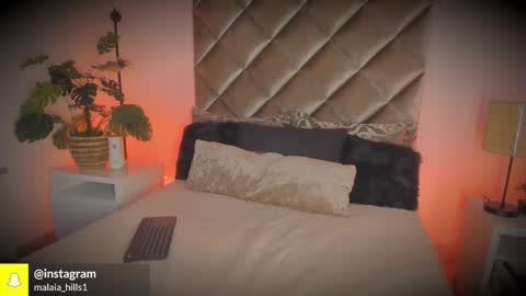 Snapshot of malaia_hills chatting on February 21, 7:15 pm Call Me Mala online show from February 21, 7:15 pm