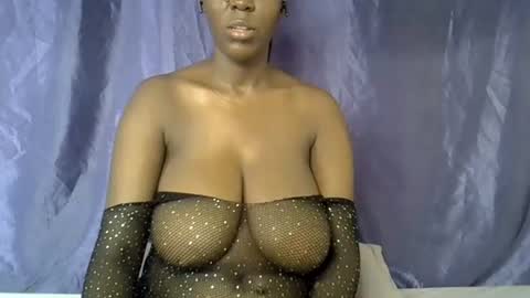 Snapshot of malaika_musa chatting on July 19, 2:37 am malaika_musa online show from July 19, 2:37 am