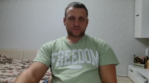 Snapshot of malchyshka chatting on December 5, 1:28 pm malchyshka online show from December 5, 1:28 pm