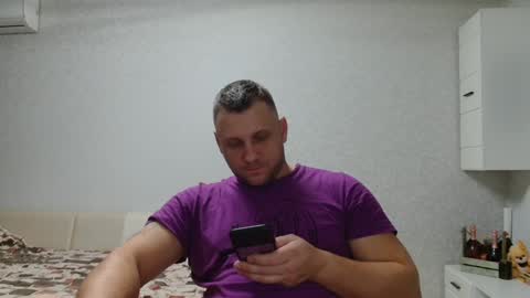 Snapshot of malchyshka chatting on December 10, 8:19 am malchyshka online show from December 10, 8:19 am