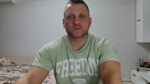 Snapshot of malchyshka chatting on December 16, 5:54 pm malchyshka online show from December 16, 5:54 pm