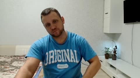 Snapshot of malchyshka chatting on February 2, 9:30 am malchyshka online show from February 2, 9:30 am