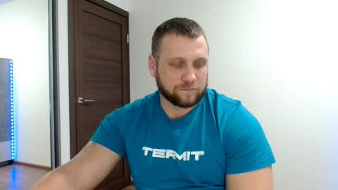 Snapshot of malchyshka chatting on December 20, 3:30 pm malchyshka online show from December 20, 3:30 pm