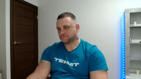 Snapshot of malchyshka chatting on February 14, 2:47 pm malchyshka online show from February 14, 2:47 pm