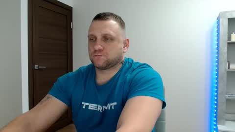 Snapshot of malchyshka chatting on February 15, 12:47 pm malchyshka online show from February 15, 12:47 pm