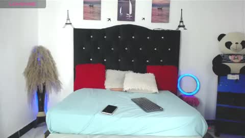 Maleja online show from November 27, 3:19 am