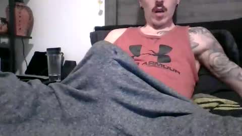 Snapshot of malemuscle11 chatting on February 8, 3:26 pm Men online show from February 8, 3:26 pm