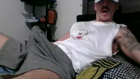 Snapshot of malemuscle11 chatting on February 10, 3:38 pm Men online show from February 10, 3:38 pm