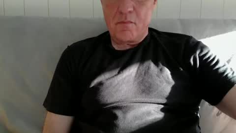 Snapshot of maletoysub chatting on June 24, 5:56 pm maletoysub online show from June 24, 5:56 pm