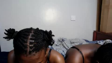 lati online show from April 16, 2:07 pm