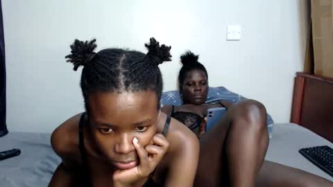Snapshot of malia_latifa chatting on May 4, 7:37 am lati online show from May 4, 7:37 am