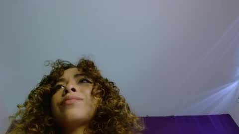 Snapshot of maliciasmith69 chatting on May 26, 8:49 pm maliciasmith69 online show from May 26, 8:49 pm