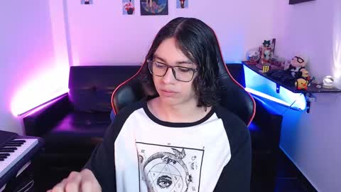 Snapshot of malik_harrison_ chatting on February 19, 2:12 pm Malik online show from February 19, 2:12 pm