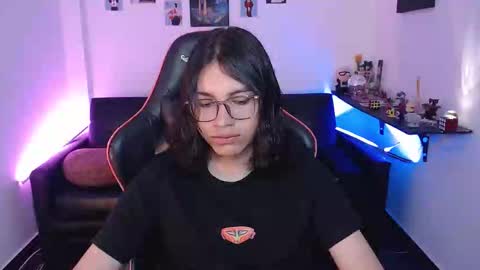 Snapshot of malik_harrison_ chatting on October 17, 3:03 pm Malik online show from October 17, 3:03 pm